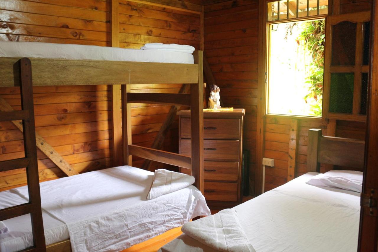 Finca Chalet La Tawa Sevilla  ภายนอก รูปภาพ
